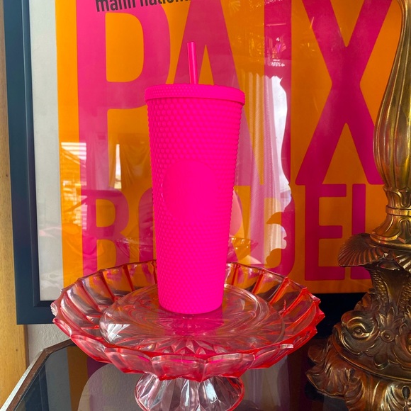 👑💕💄NWT Overseas Neon Barbie Pink Studded